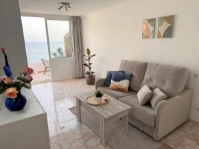 Ocean Views - Beach Apartment